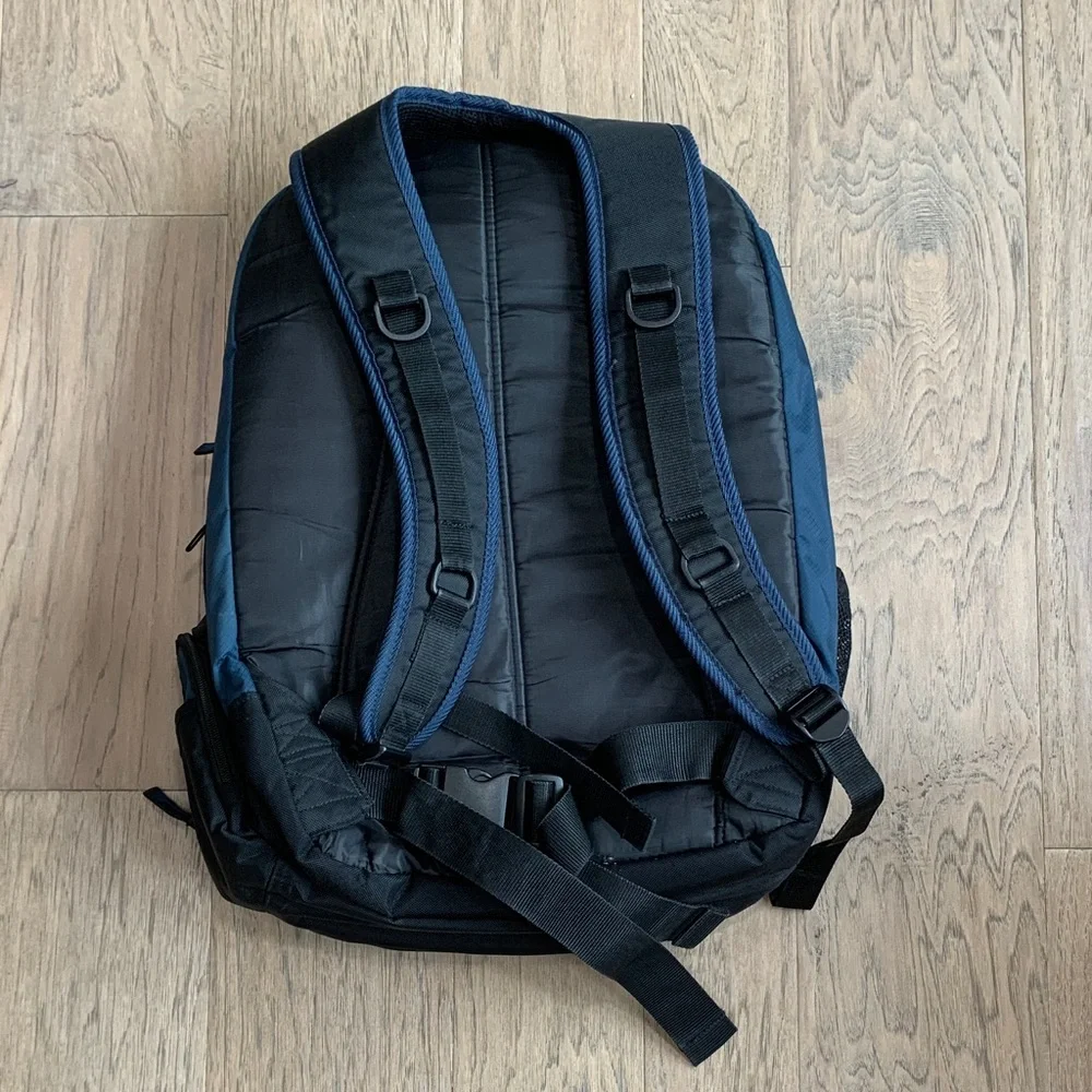 Targus 17’’ Laptop Backpack, File Compartment Bag - Picture 2 of 7